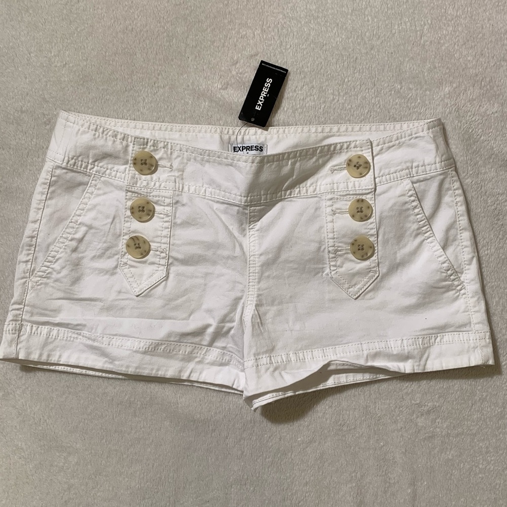 Express White Shorts 6 Buttons
